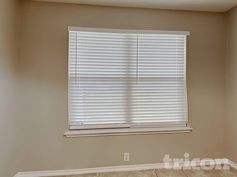 Building Photo - 3741 Pebble Beach