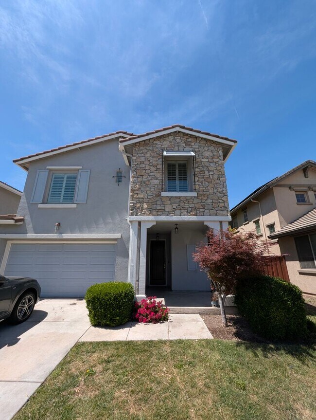 Building Photo - 3/2.5 House Available Now in Mossdale Landing