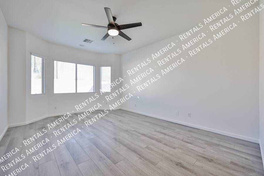 Building Photo - 10320 W Cashman Dr