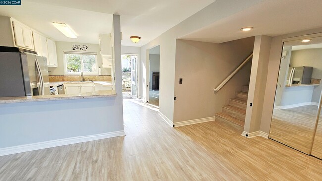 Building Photo - 347 Scottsdale Rd