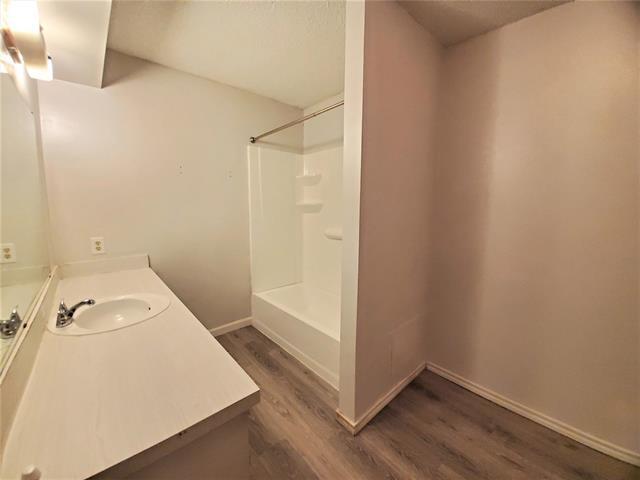 Building Photo - 1002 Mulkey Ln