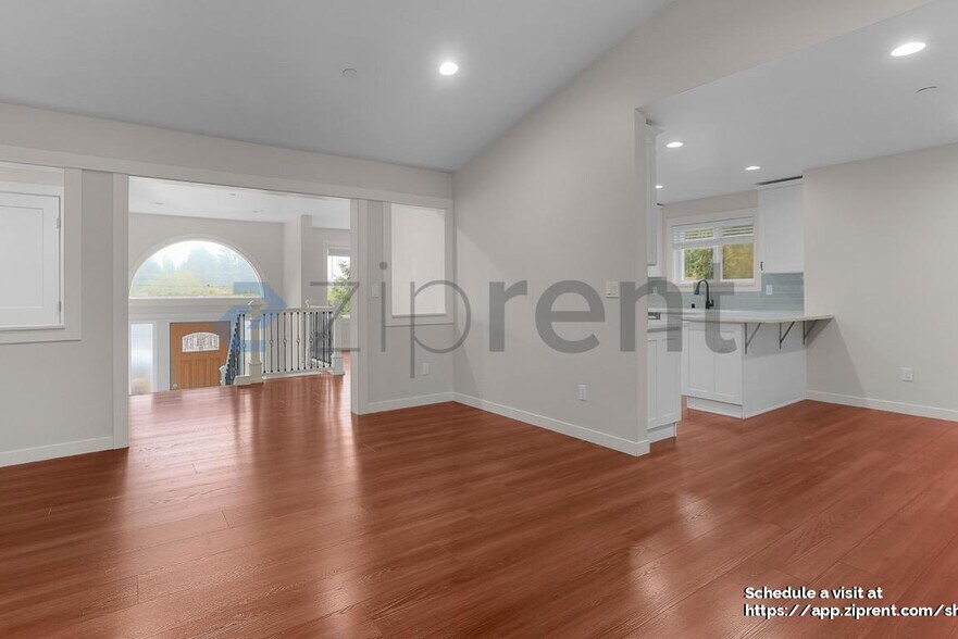 Building Photo - 13449 14th Ave S