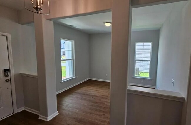 Building Photo - Beautiful 5BR, 3BA Home in Desirable Brookline at Godley Station!