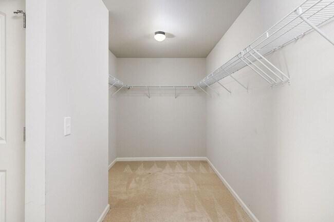 Building Photo - For Rent Winston Salem