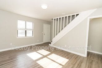 Building Photo - 89 Nicole Ln