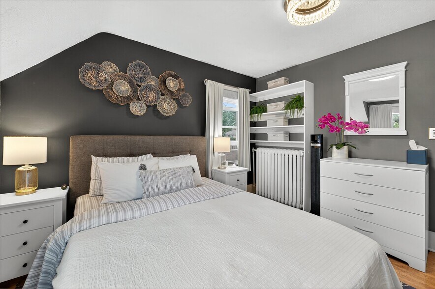 Building Photo - 4935 34th Ave S