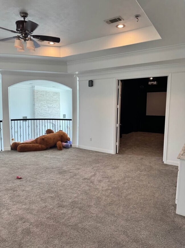 Building Photo - 8 Cypress Point Ct