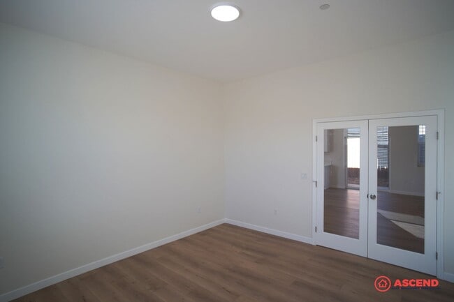 Building Photo - Brand New Home In Tehachapi!