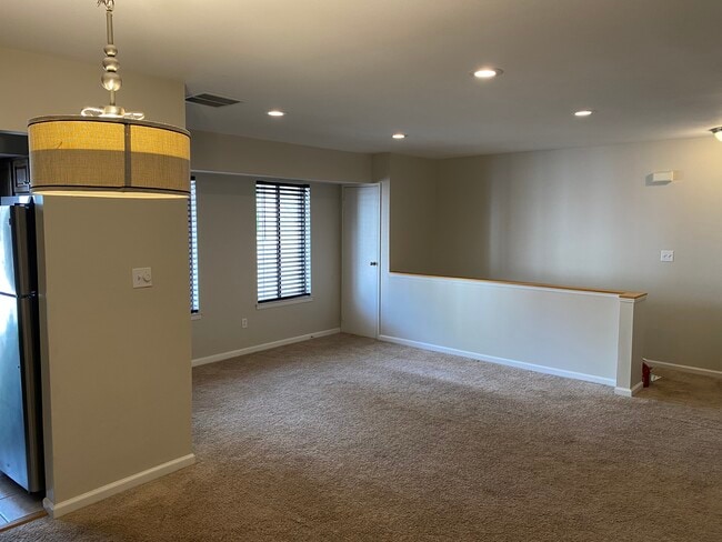 Building Photo - 34 Navajo Ct