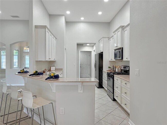 Building Photo - 6817 Cromwell Garden Dr