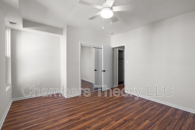 Building Photo - 1309 Emerald St NE