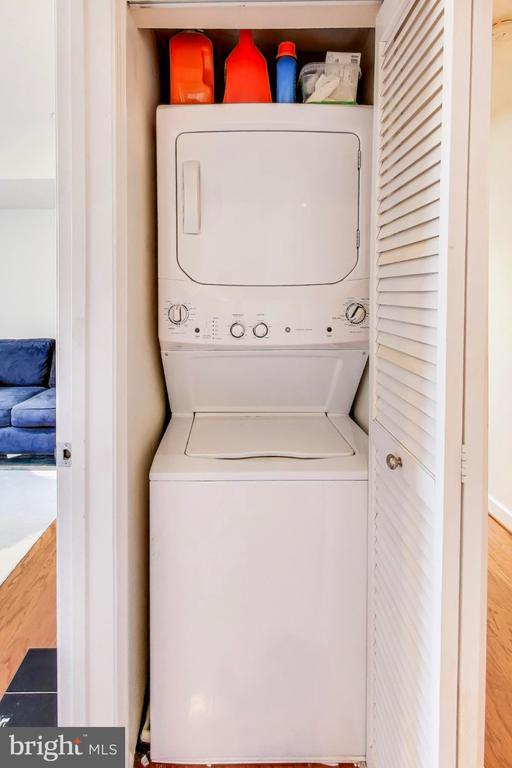 Building Photo - 4139 S Four Mile Run Dr