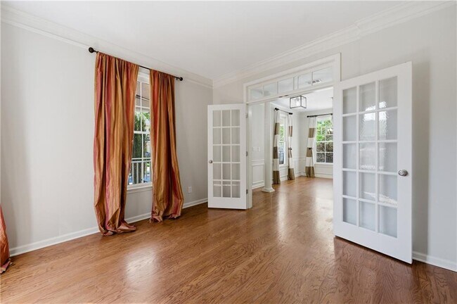 Building Photo - 6421 Crown Forest Ct