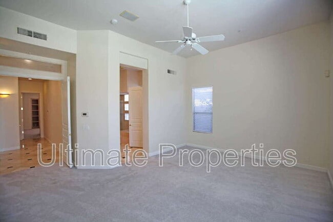 Building Photo - 11050 E Verbena Ln