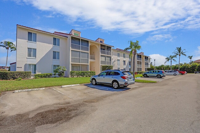 Building Photo - 4444 NE Ocean Blvd