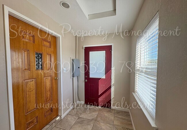 Building Photo - Charming 2 Bedroom 1 Bath Country Home!!!