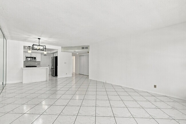 Building Photo - 3550 Galt Ocean Dr