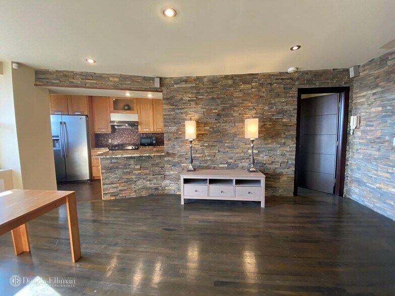 Living Room - 8605 60th Rd