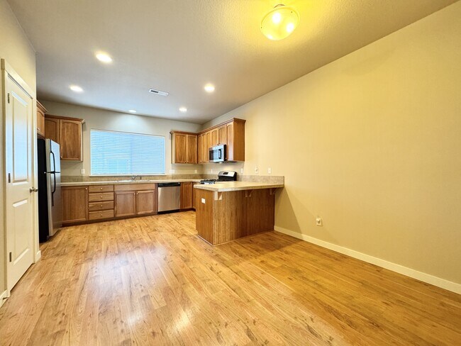 Building Photo - 10438 SW Akilean Terrace