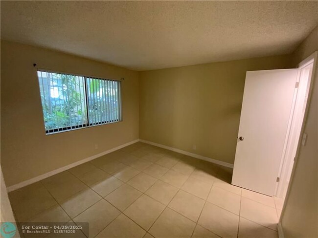 Building Photo - 8040 Hampton Blvd