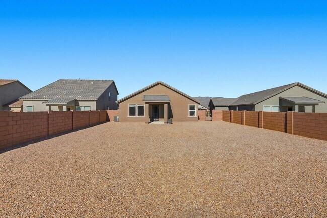 Building Photo - Modern Comfort Meets Desert Serenity – 4 Bed Rocking K Rental Home Available Now!