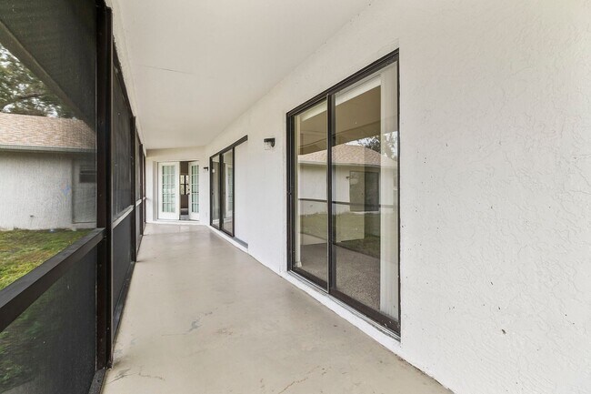 Building Photo - Annual ** 4 Bed / 3 Bath Single Family Home -- $1,950/month