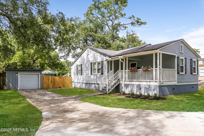 Primary Photo - 2157 Sheridan St