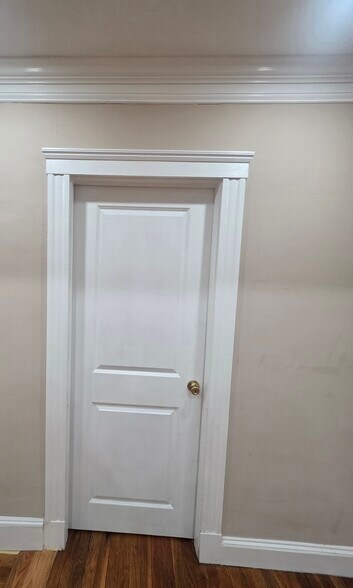 Building Photo - 14 Vera St