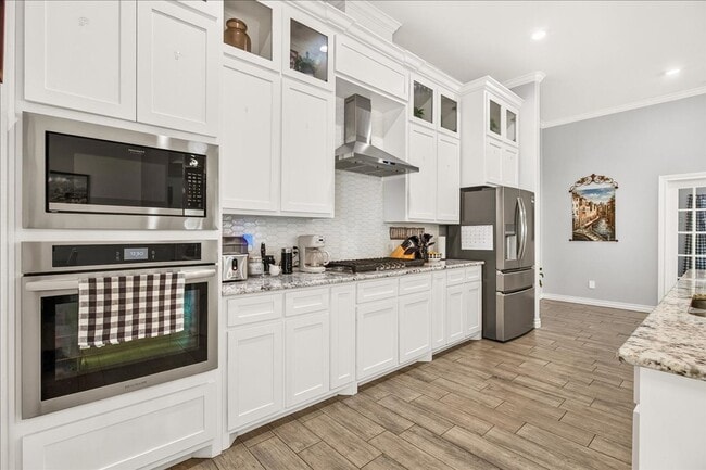 Building Photo - 2445 Manuel Ln
