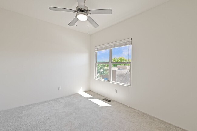 Building Photo - 1 MO. FREE RENT WITH 2 YR. LEASE!  Bright Tierra Contenta Retreat