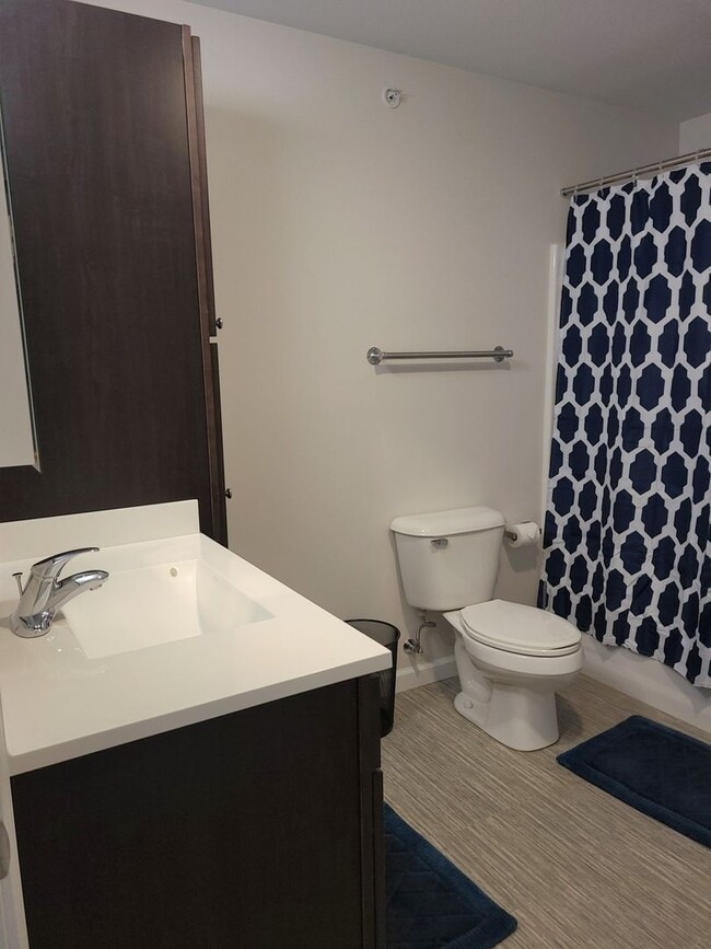 Building Photo - Autumn Pond 1 Bedroom Pet Friendly Apartment