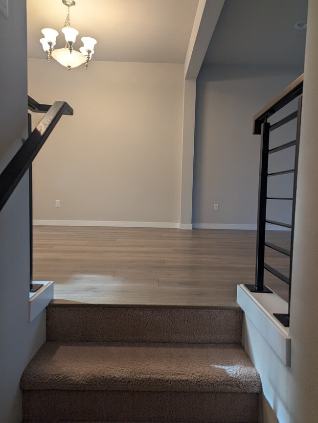 Building Photo - 19310-19336 36 Ave SE