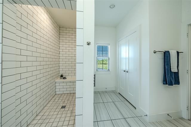 Building Photo - 4050 Pequin Dr