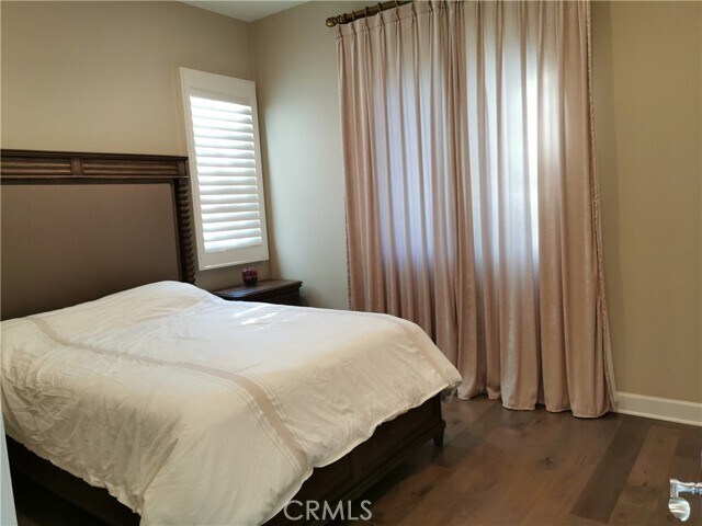 Building Photo - 16 Branding Iron