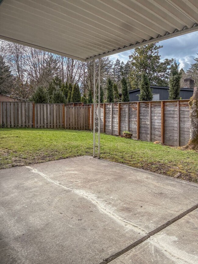 Building Photo - Beaverton Home Available ! Inquire today for a tour !