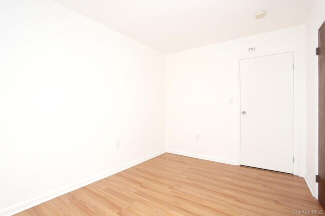 Building Photo - 366 Concord Ln