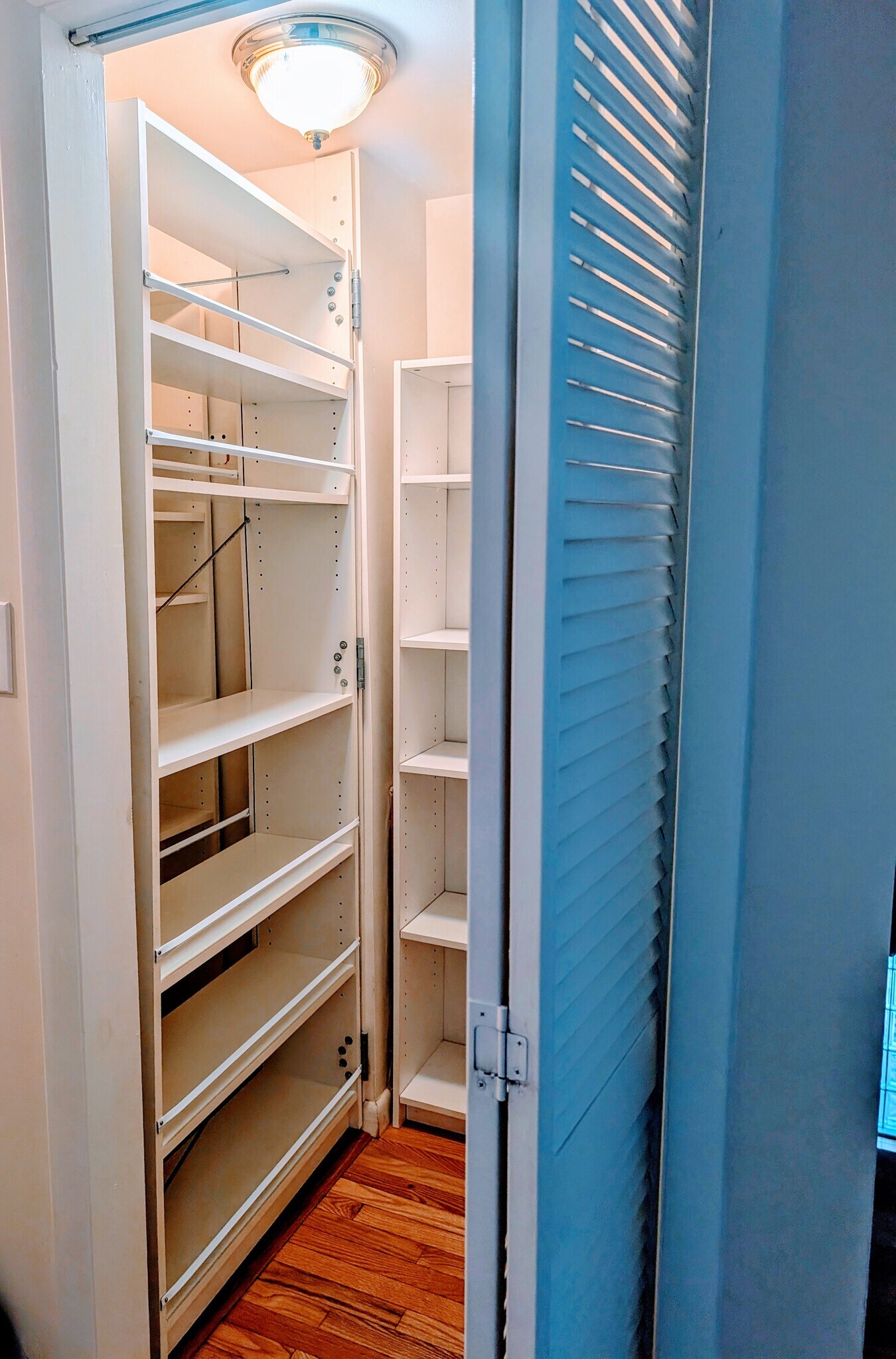 Building Photo - 8856 Youngsea Pl