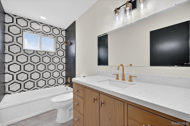 Building Photo - 30428 Iroquois Dr