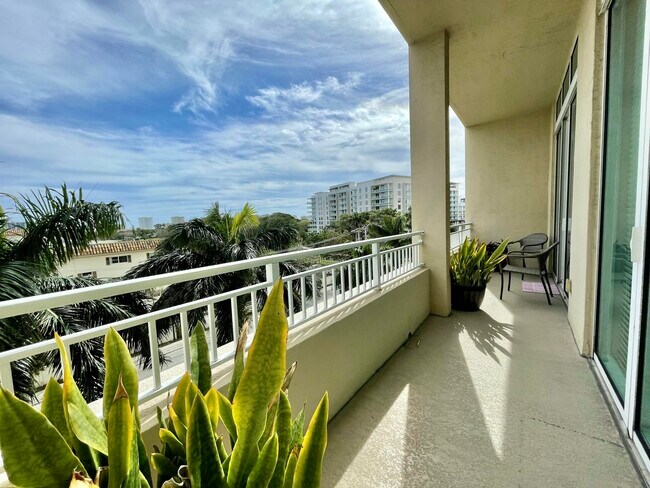 Building Photo - 99 SE Mizner Blvd