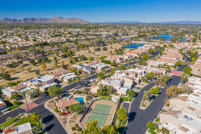 Building Photo - 8100 Camelback Rd