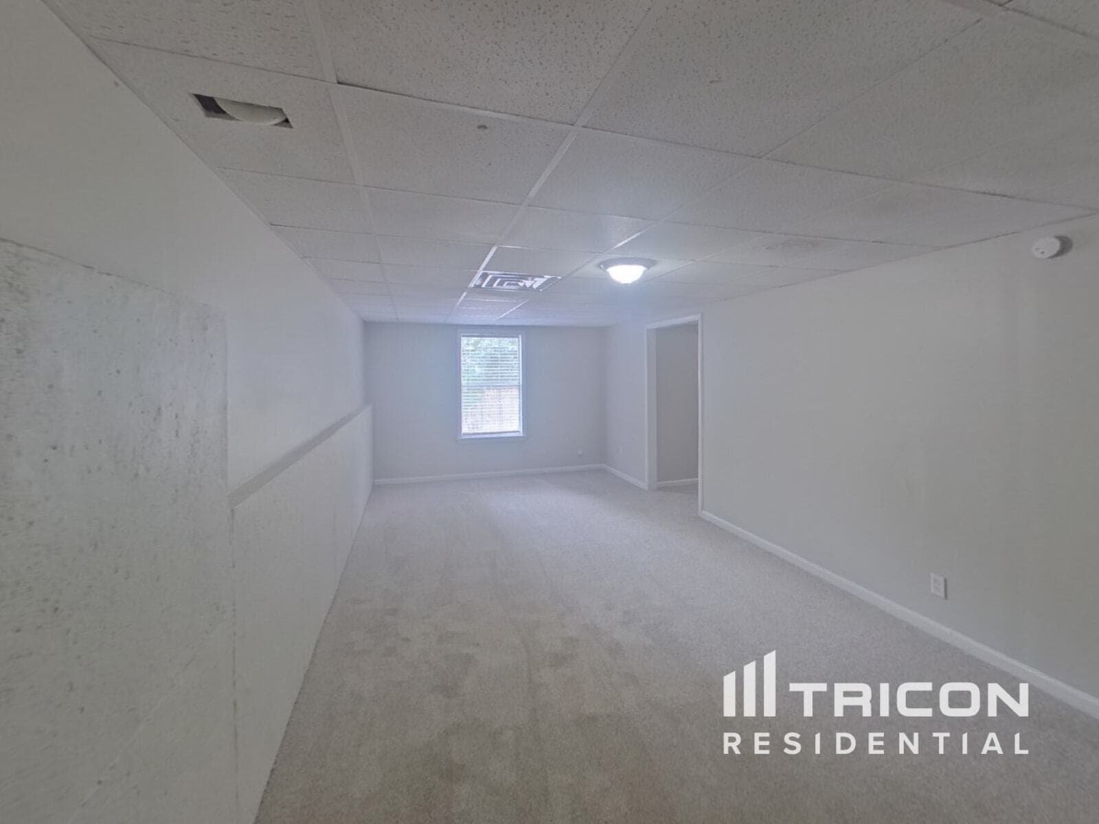 Building Photo - 321 Autumn Lake Dr