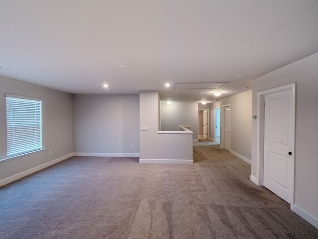 Building Photo - 1586 Maston Rd