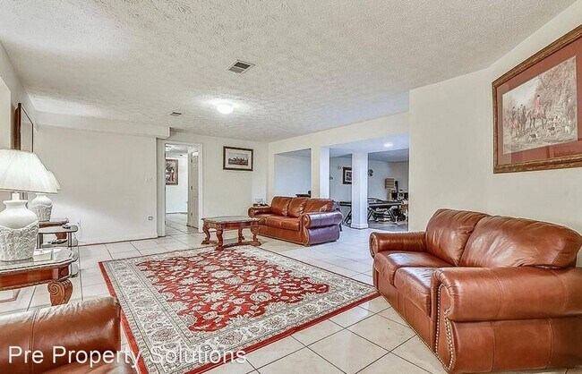 Building Photo - 5 br, 4 bath House - 3416 Burgh Lane