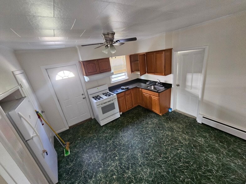 Kitchen - 3 White St