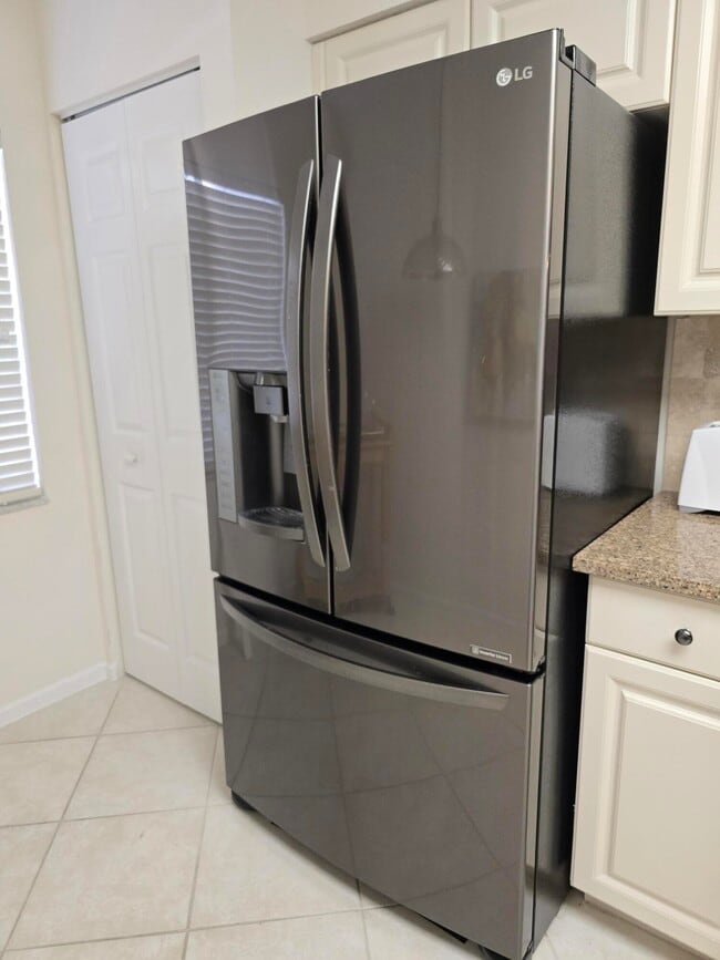 Building Photo - 12547 Imperial Isle Dr