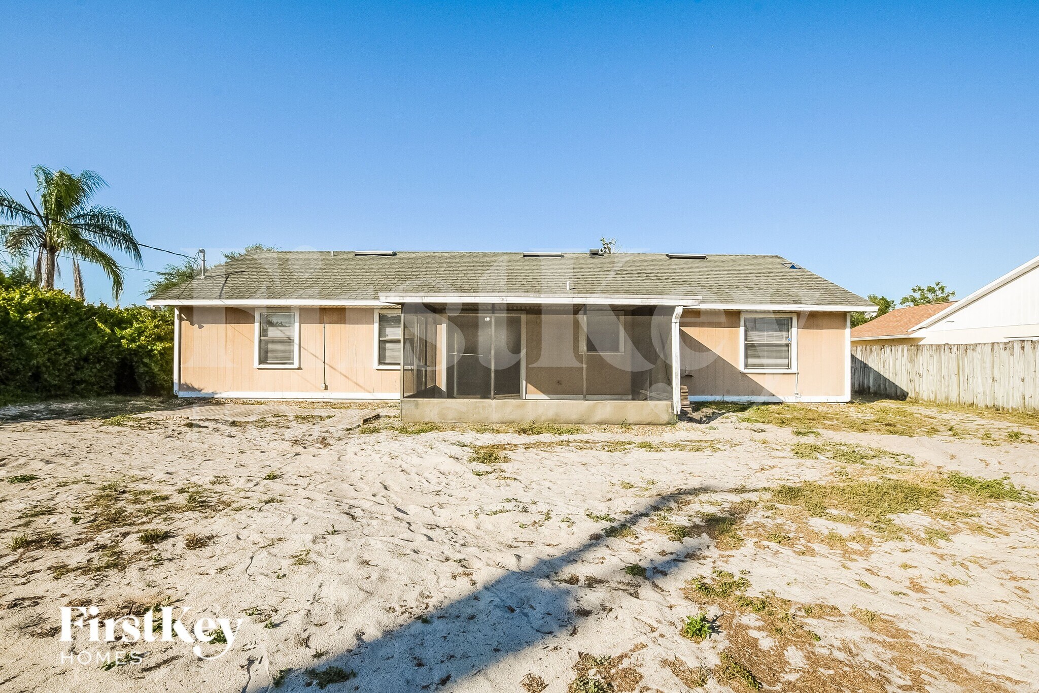 Building Photo - 3208 Buckland St