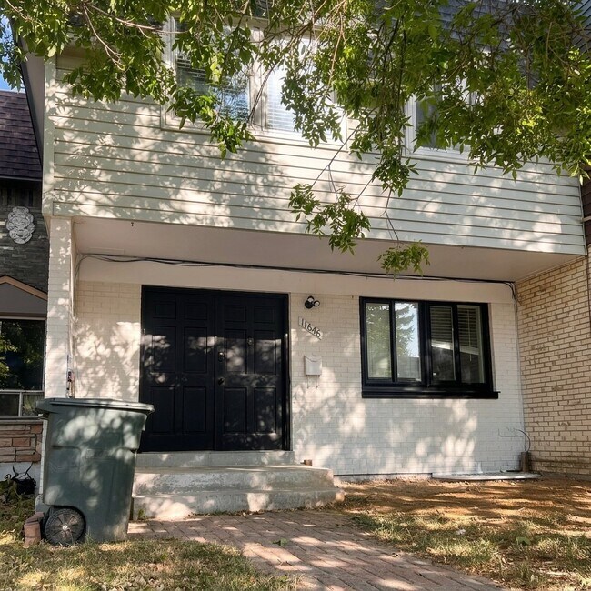 Building Photo - 11646 Lincoln St