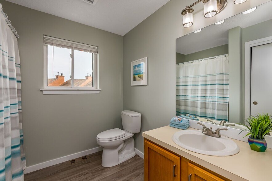 Building Photo - 87 Dunvegan Wds Dr