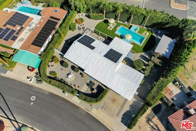 Building Photo - 2235 E Paseo Gracia