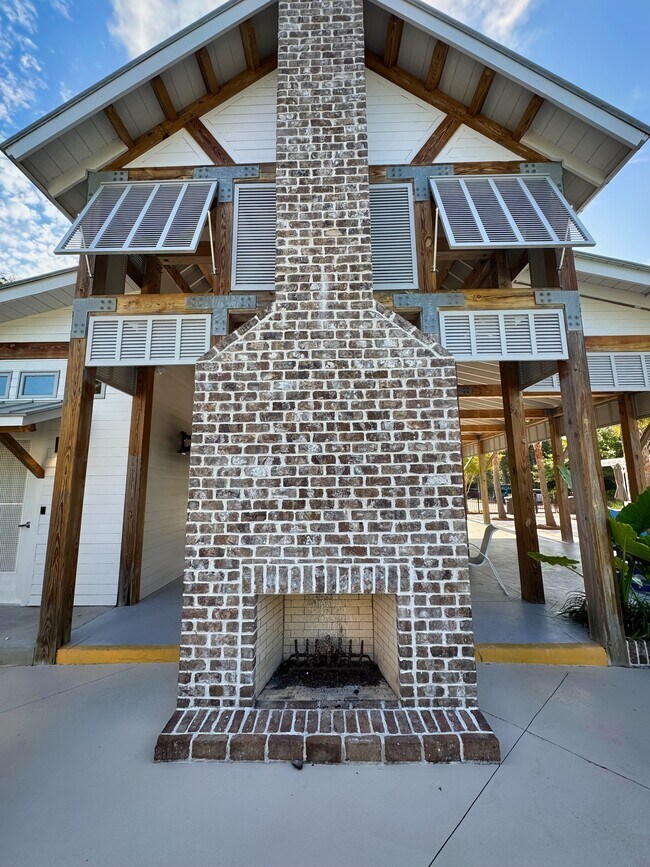 Building Photo - 1545 Oldenburg Dr